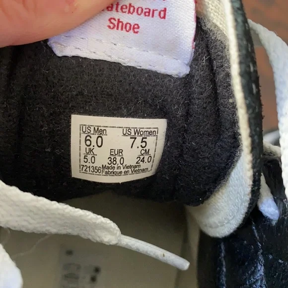 Vans Sk8-Hi Black/White - Picture 5 of 6